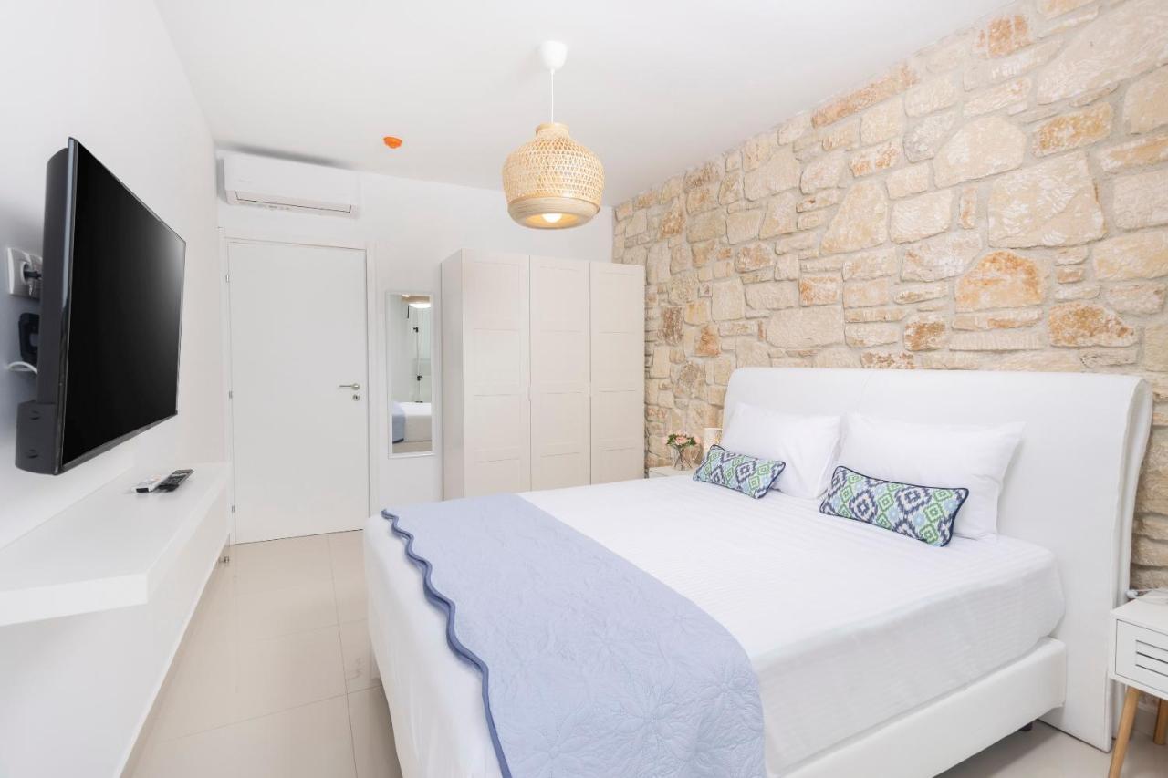 Anna Mare Luxury Apartments Afytos Eksteriør billede