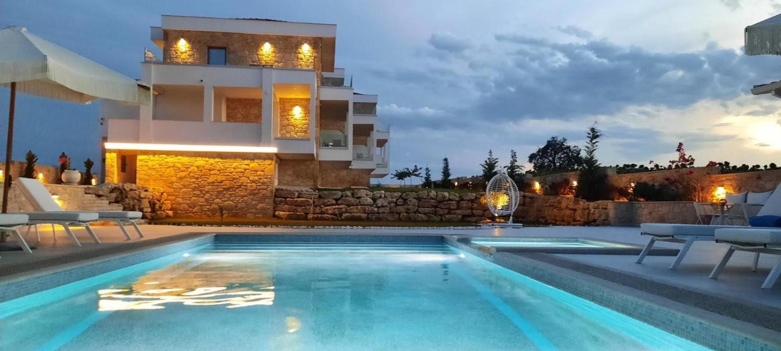 Anna Mare Luxury Apartments Afytos Eksteriør billede